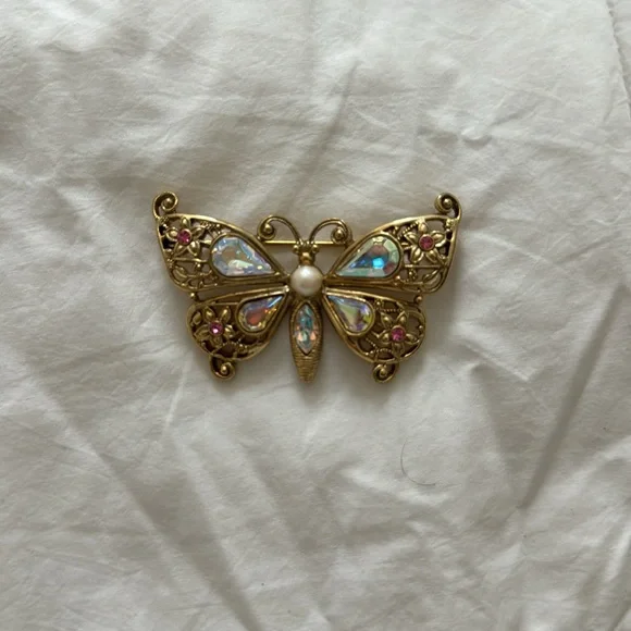 Costume Jewelry Butterfly Pin with rhinestones - Picture 2 of 4